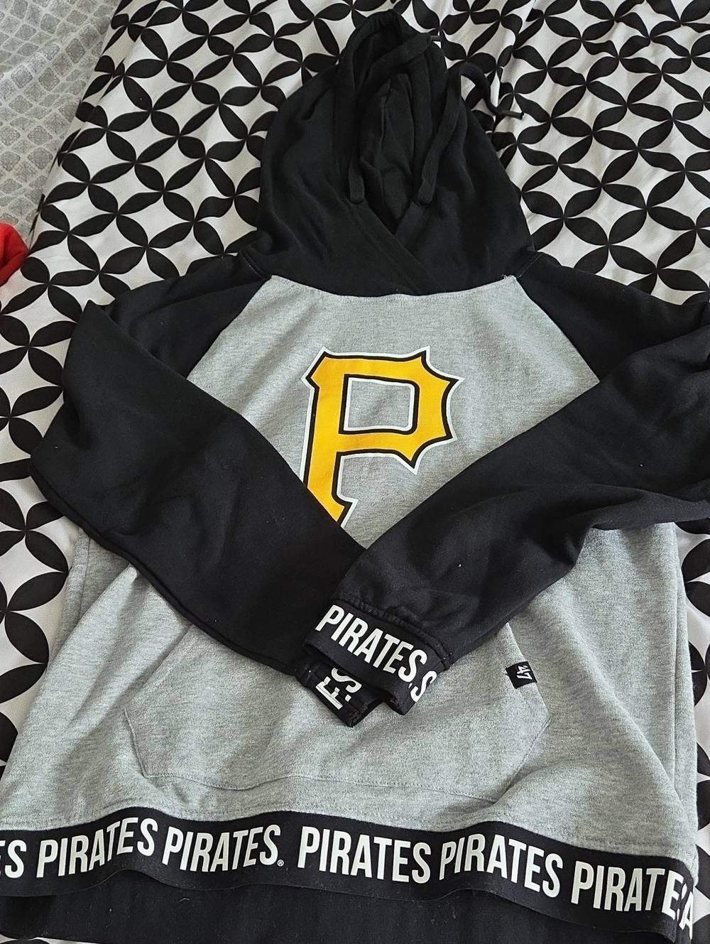 '47 Women's Pittsburgh Pirates Black & Gray Hoodie with Yellow P Logo